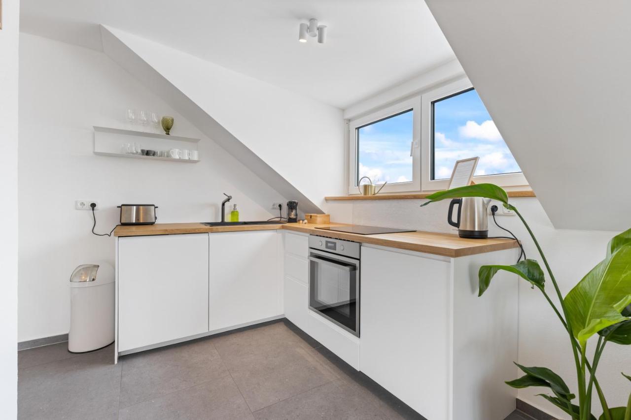Casa Verde: Küche, Tv, Nespresso, Im Grünen Apartment Starnberg